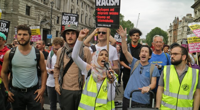 La masiva protesta fascista en Londres es una advertencia